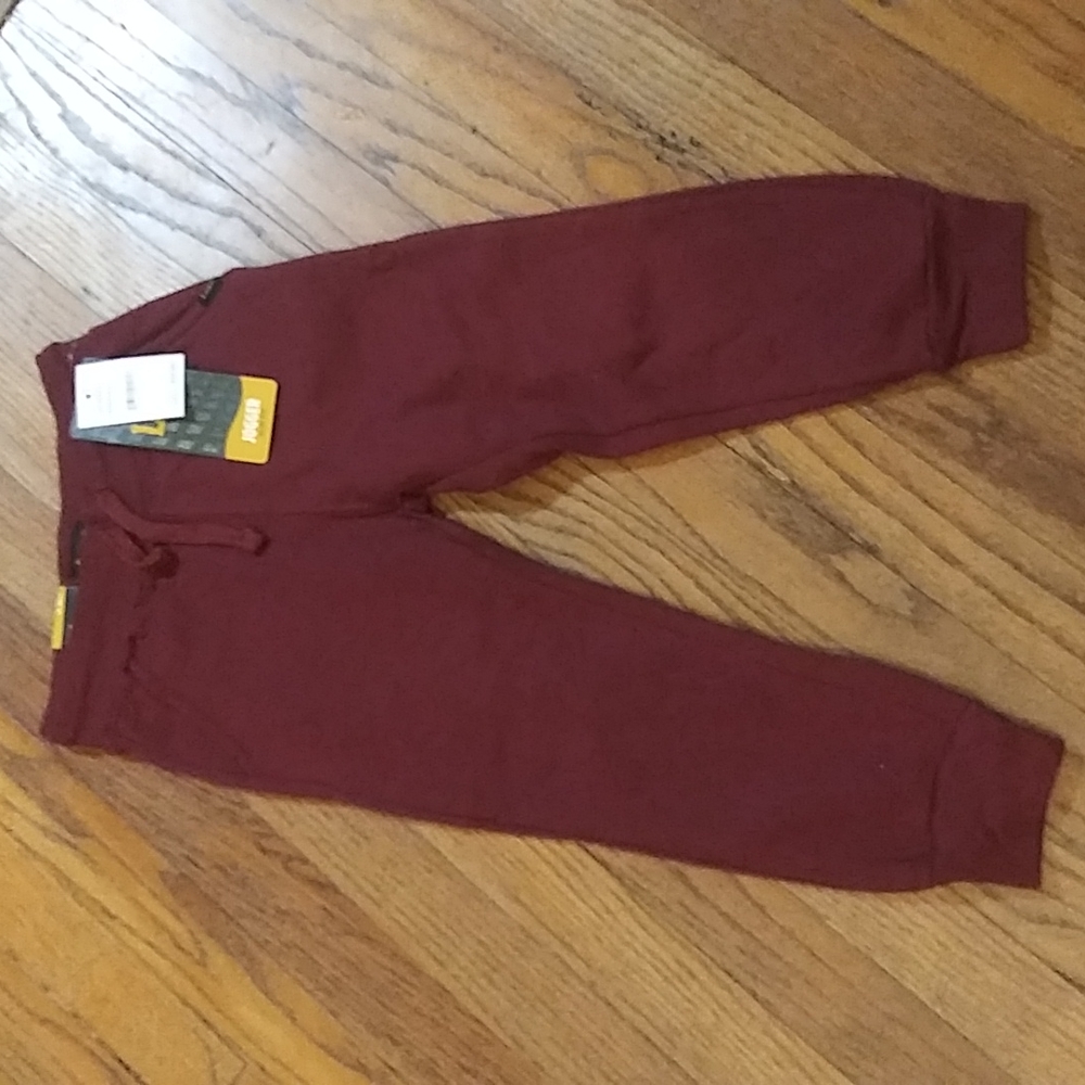 NWT. Lee. Burgundy jogger .